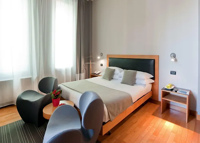 Western Ars Hotel 4*