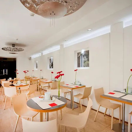 Western Ars Otel Roma