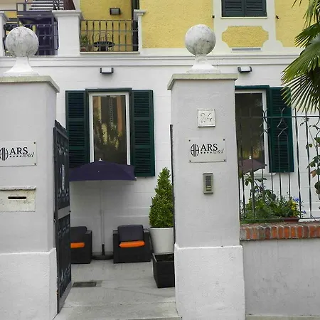 Otel Western Ars 4*
